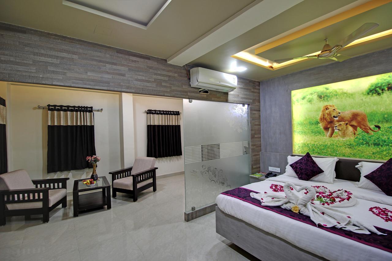 Daksh Hotel And Restaurant Talala 外观 照片